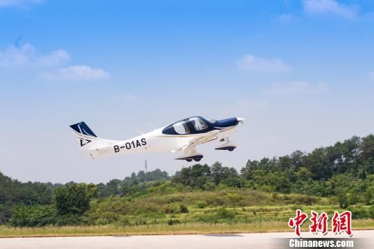 中国自主研制通用飞机GA20首次完成3000米高度试飞
