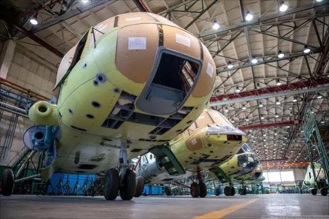 俄罗斯果真一直升机生产基地内部场景，，，，，，历史已生产出90000架飞机