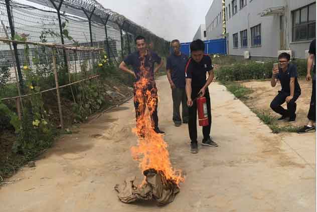 郑州w88win优德官方网站航空维修有限公司组织开展消防清静知识培训