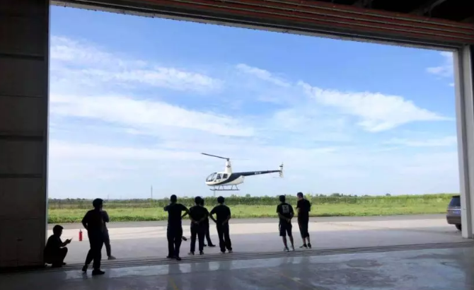 w88win优德官方网站完成三门峡警航R44直升机交机